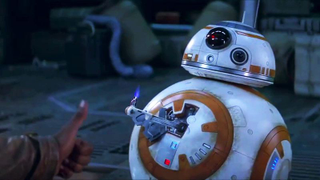 Teti’s mom returns to give <i>Star Wars</i> a thumbs-up